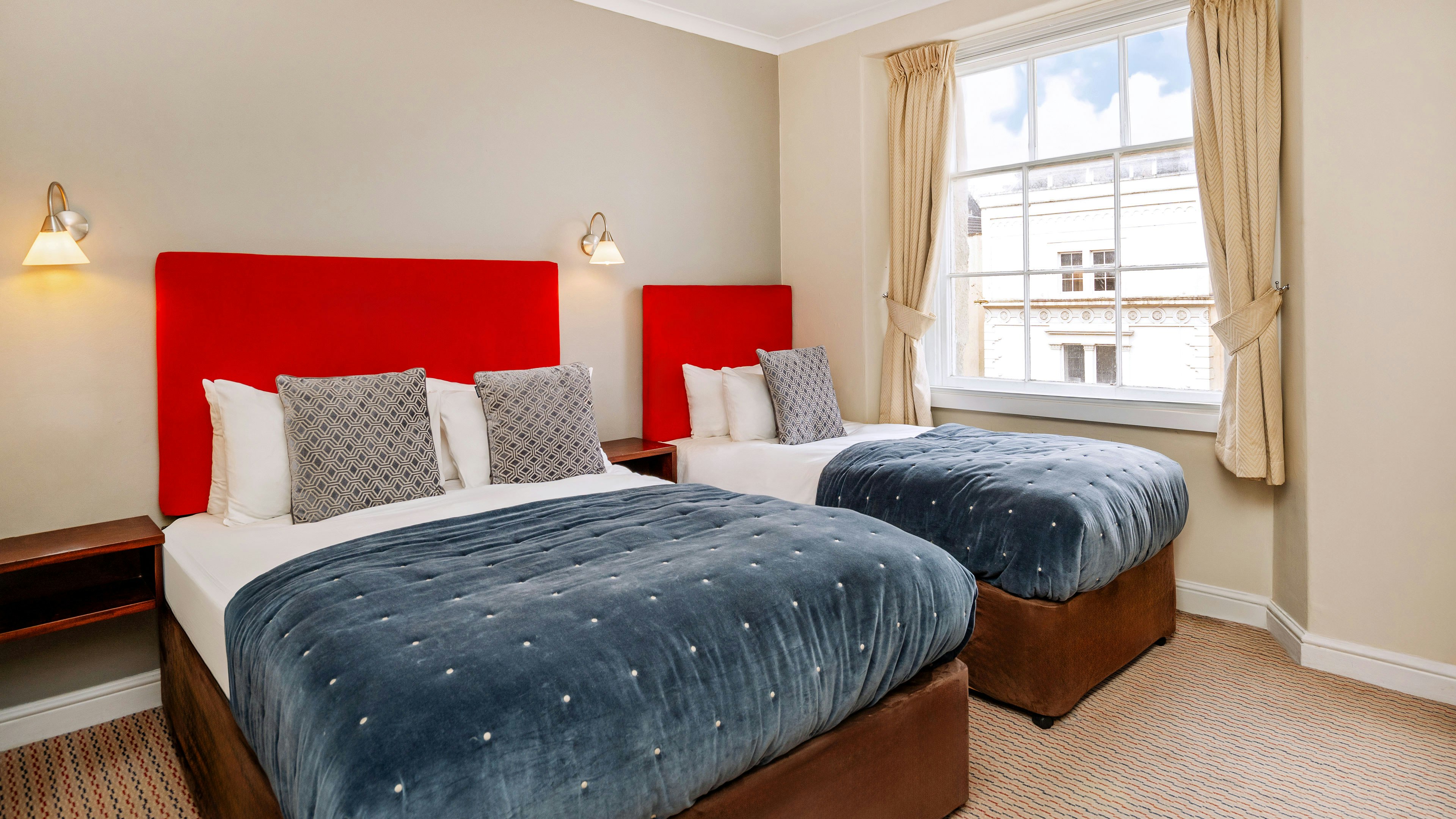 Clifton Hotel 10/53