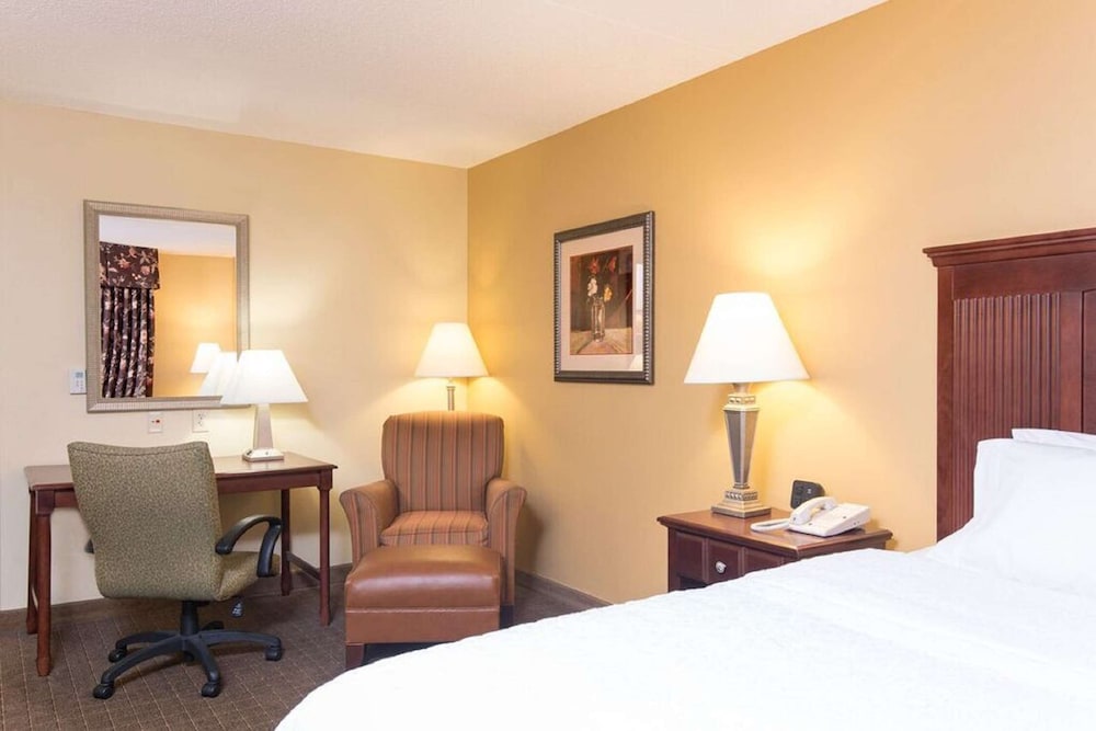 Hampton Inn Schenectady 13/48