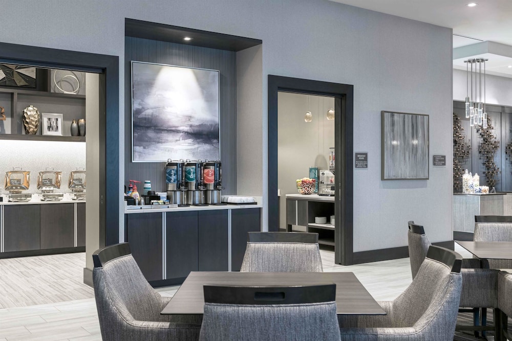 Homewood Suites By Hilton Boston Logan Airport Chelsea 43/67