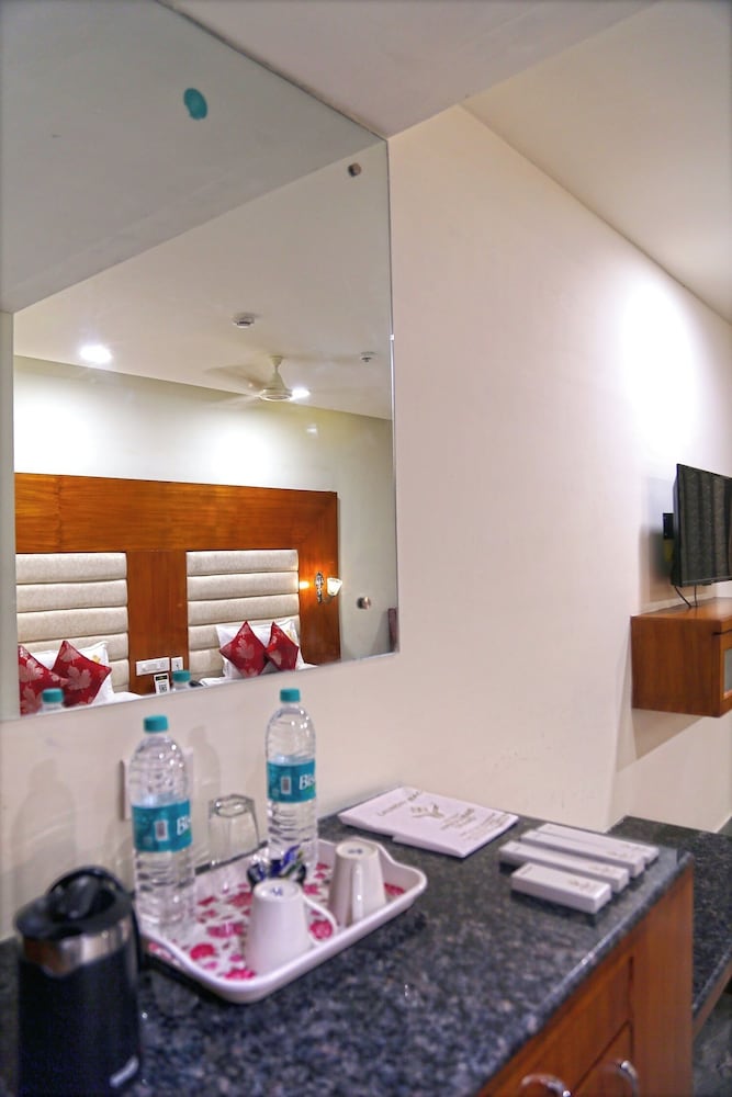 Hotel Hyderabad Grand 37/42