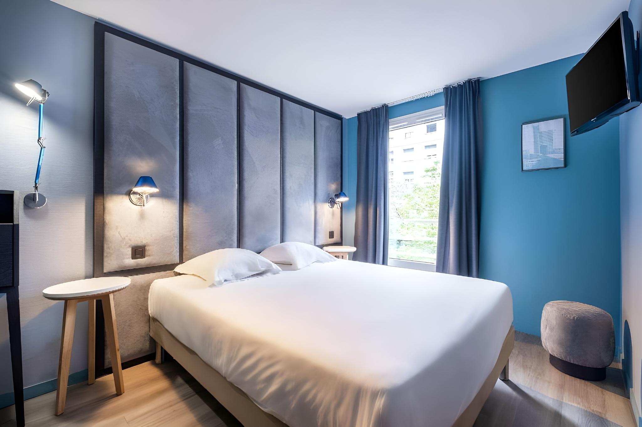 Standard, Twin Beds