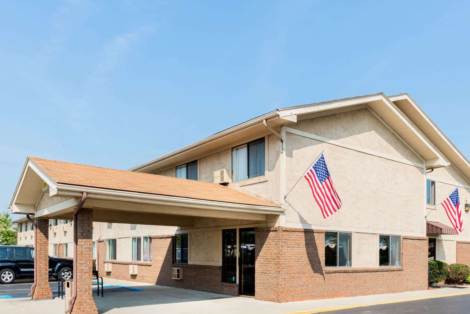 Super 8 By Wyndham Franklin/Middletown Area 2/29