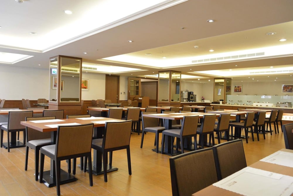Fuward Hotel Tainan 52/64