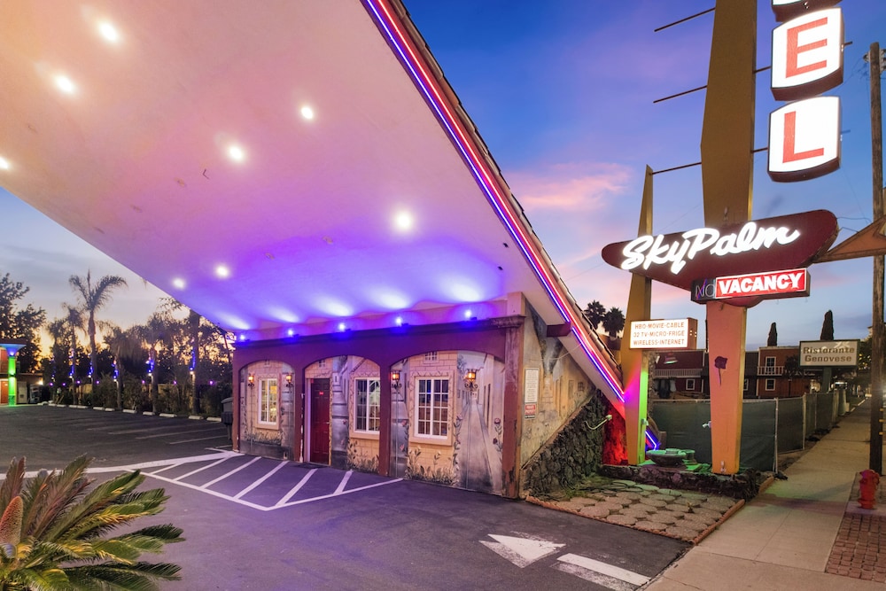 Sky Palm Motel 40/50