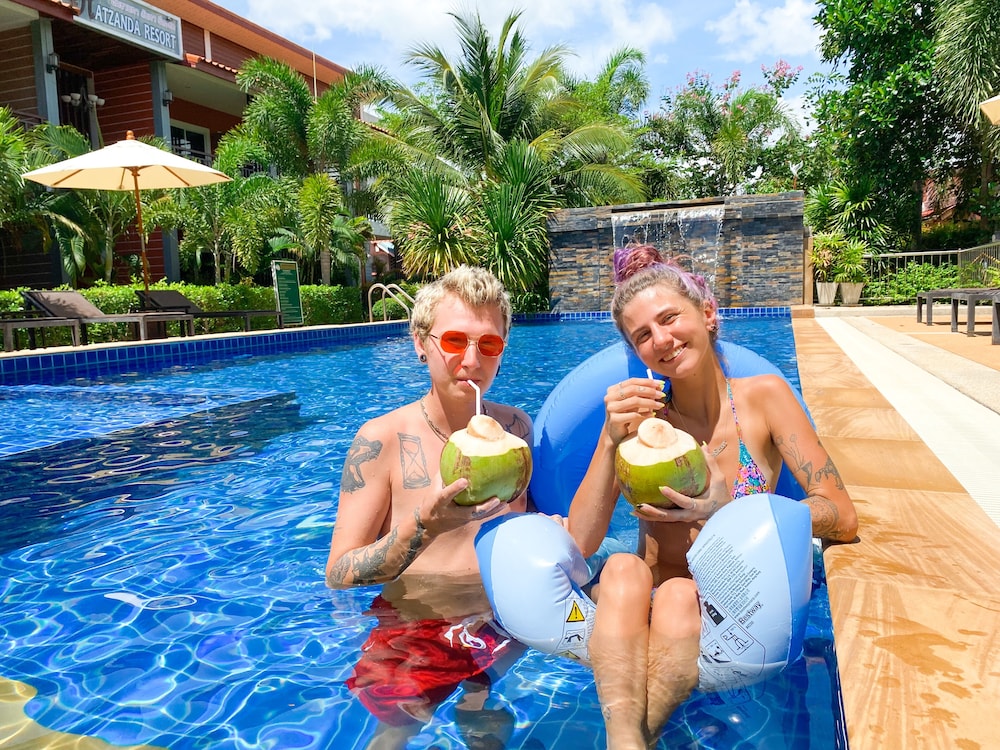 Hatzanda Lanta Resort 52/64
