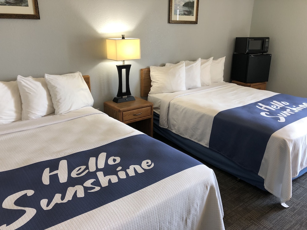 Days Inn By Wyndham Iron Mountain 16/36