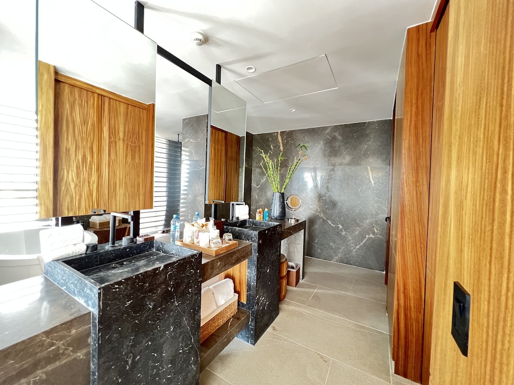 Secrets Bahia Mita Surf and Spa Resort 31/74