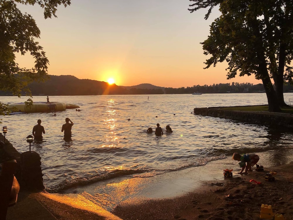 Point View Resort 52/73
