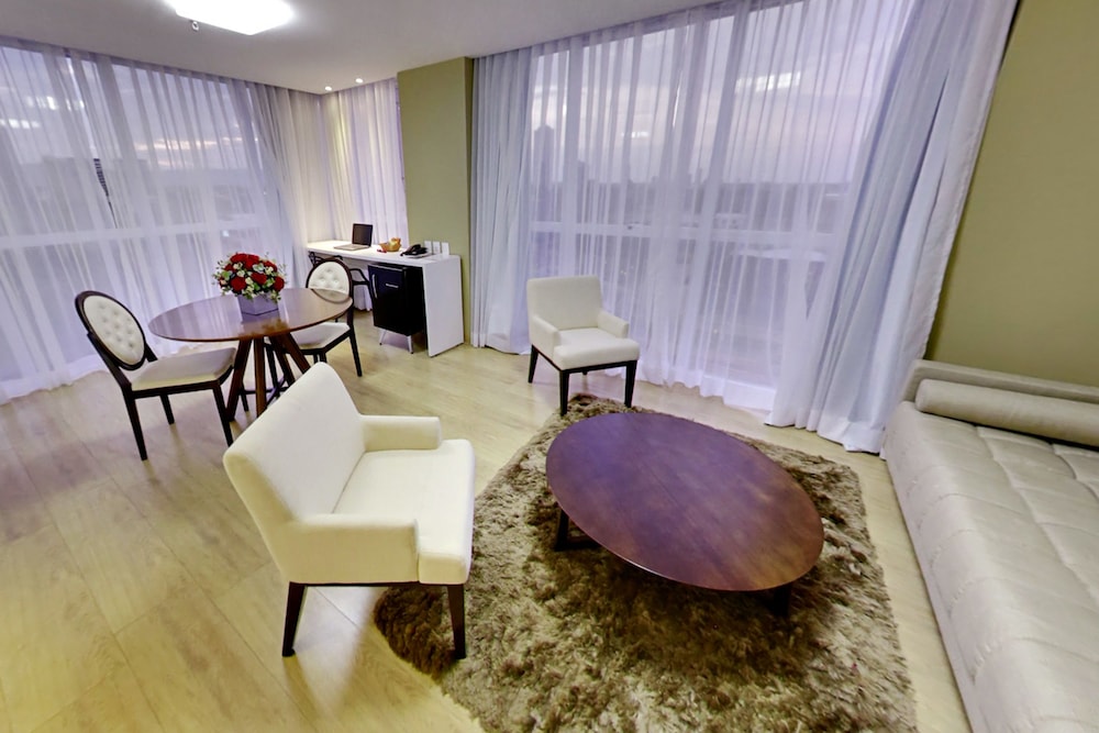 SELECT HOTEL 33/48