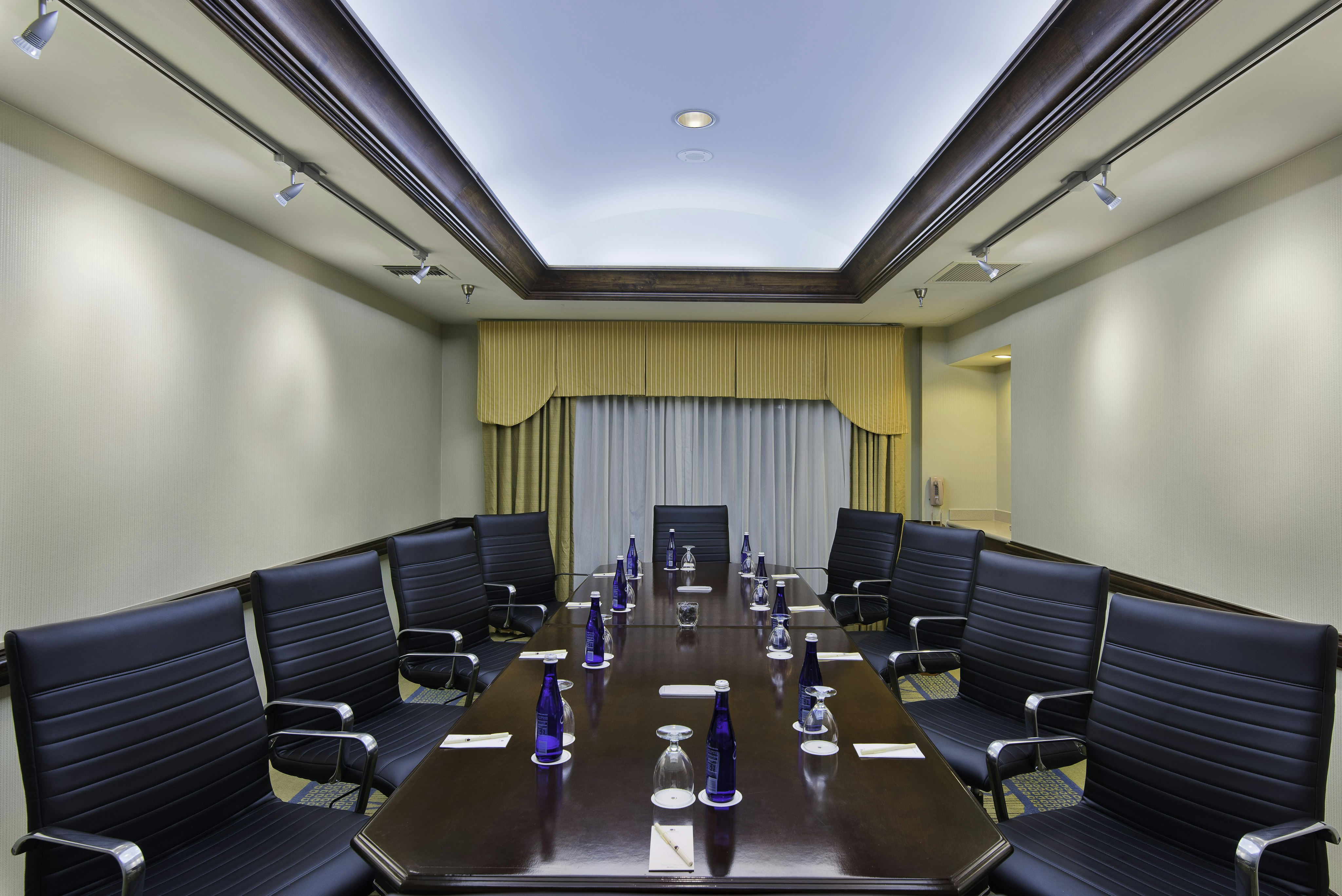 DOUBLETREE BY HILTON SAN PEDRO - PORT OF LOS ANGELES 50/65