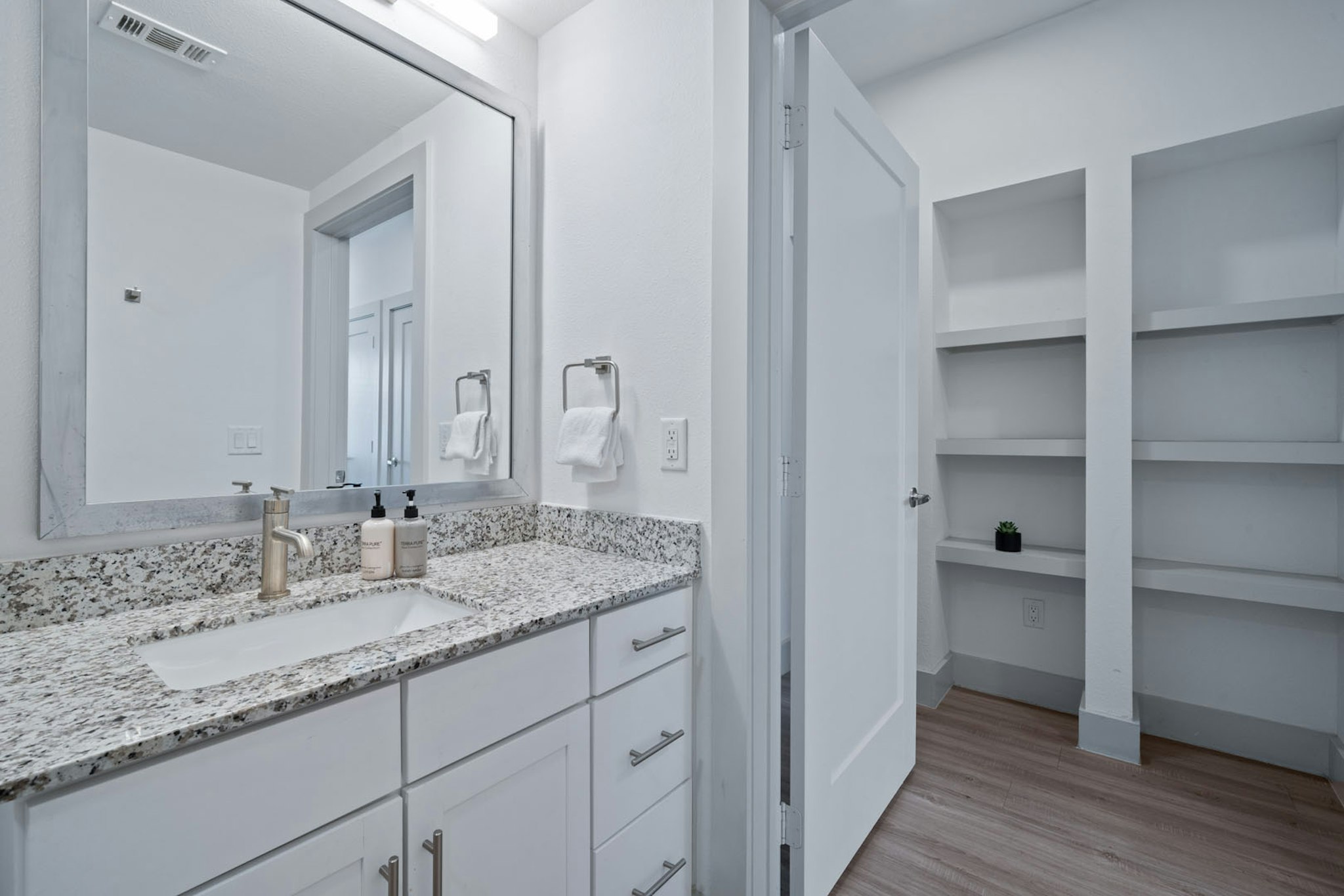 Placemakr Downtown Austin 40/44
