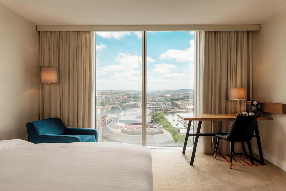 Majestic Hotel Bristol 13/50