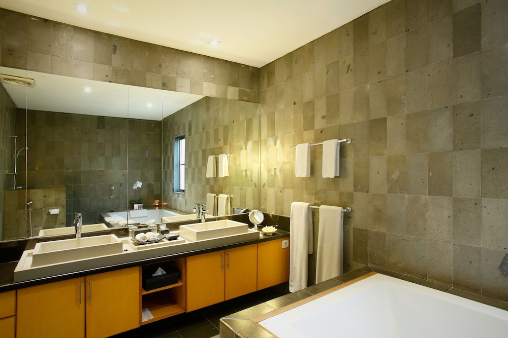 Bali Island Villa & Spa 86/88