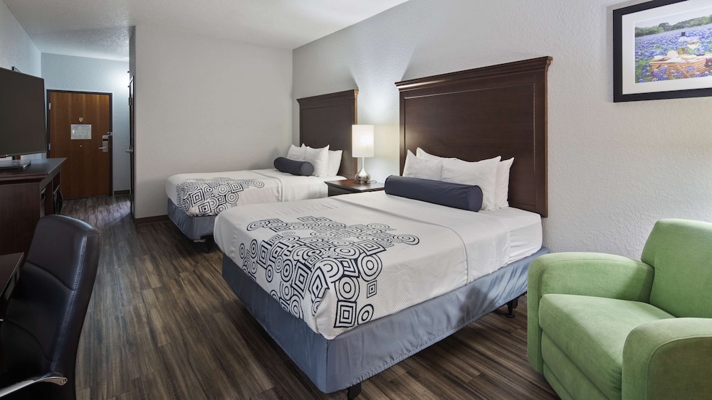 Best Western Plus Fredericksburg 13/34