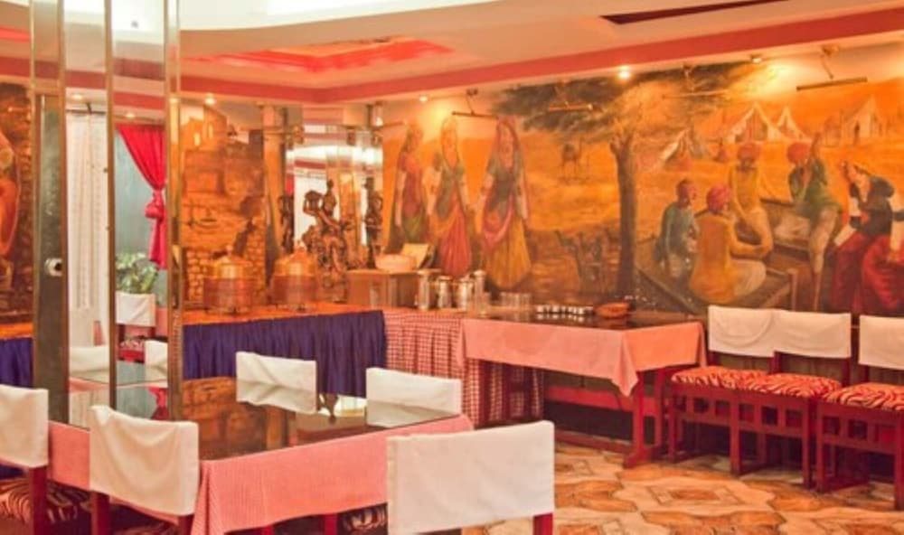 HOTEL SHAMBHU 15/18
