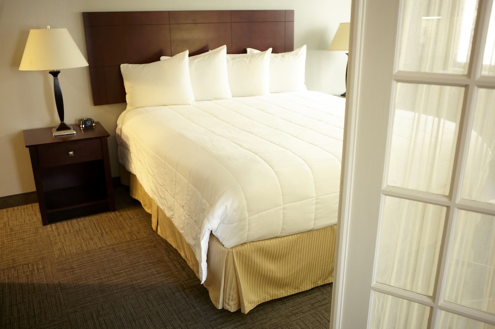 New Haven Village Suites 7/34