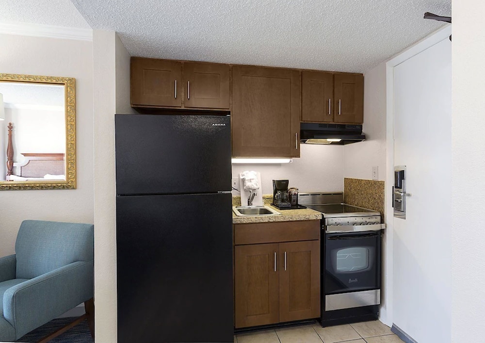 Sea Crest Oceanfront Resort 44/67