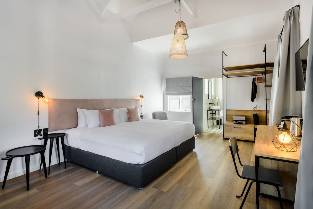 The Fritz Hotel 6/39