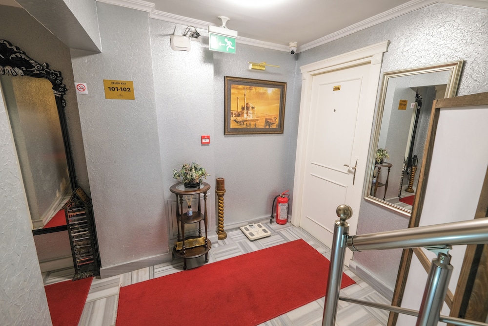 Loren Hotel Suites 33/50