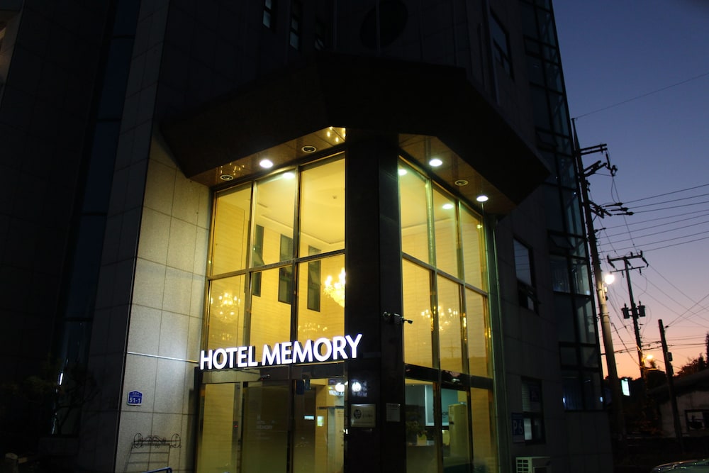 Hotel Memory 3/50