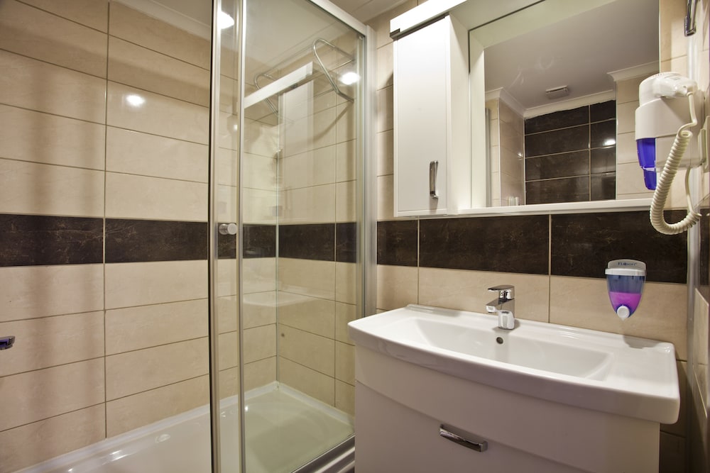 Adella Side Hotel 29/73