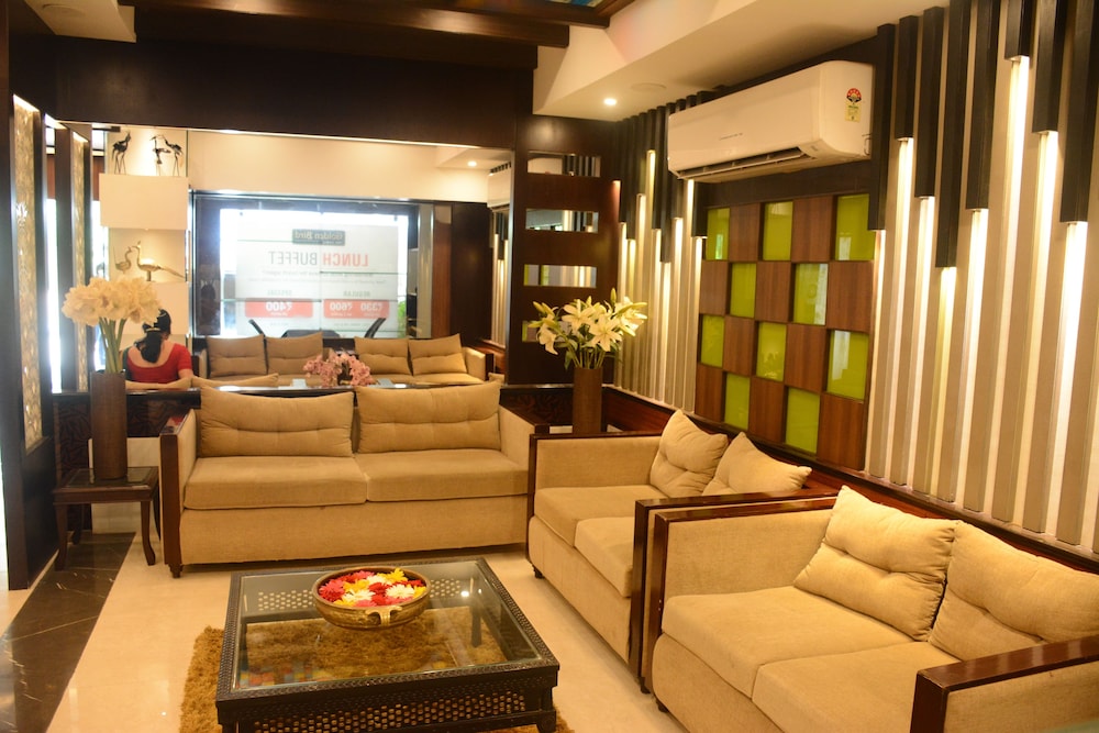Hotel Pushpak 50/74