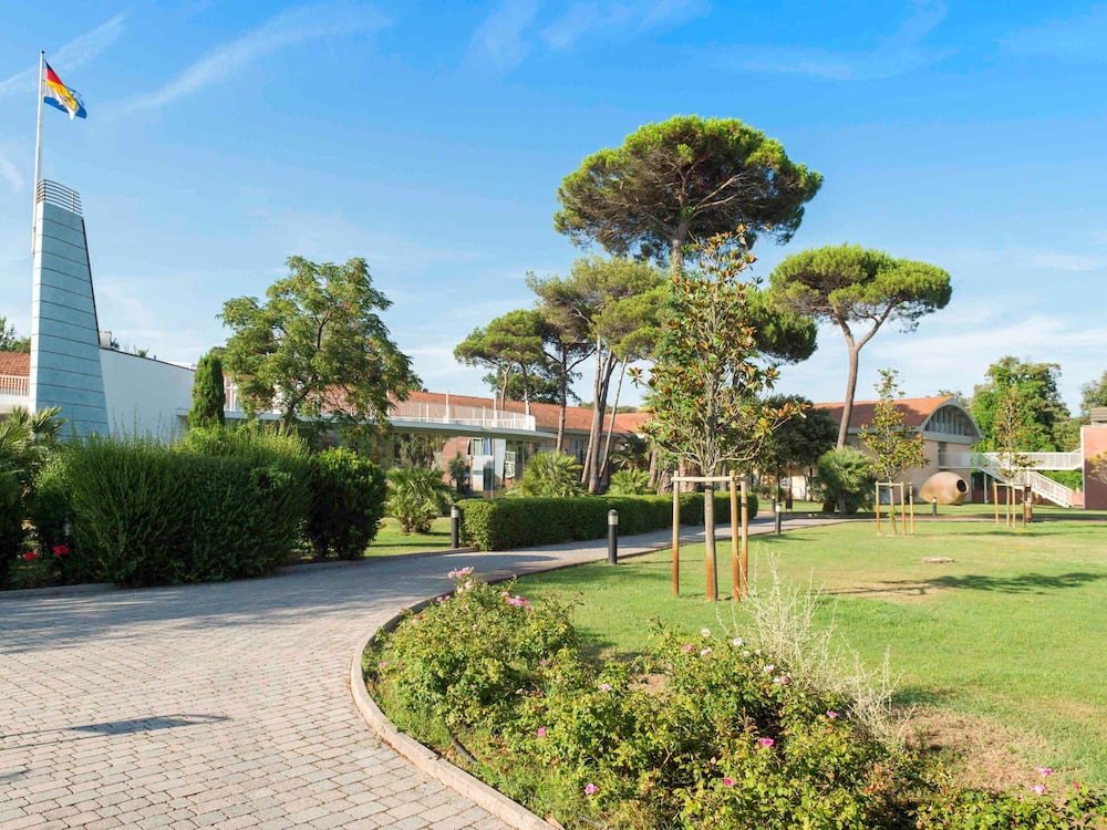 Mercure Tirrenia Green Park 46/50