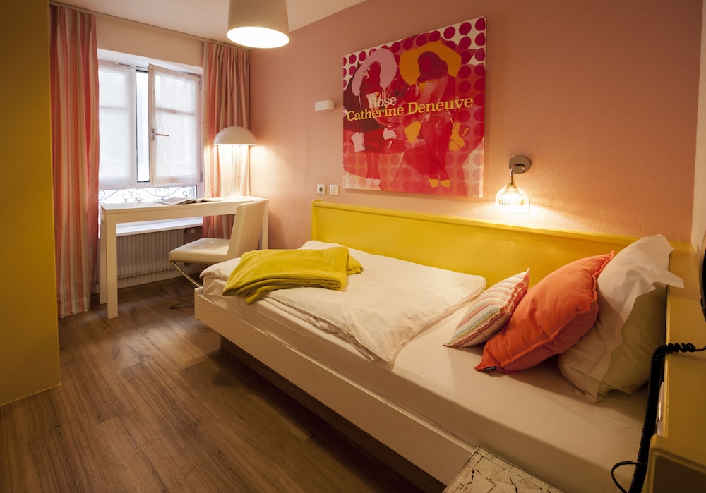 Hotel Roses Ex Hotel Aux Trois Roses 49/70