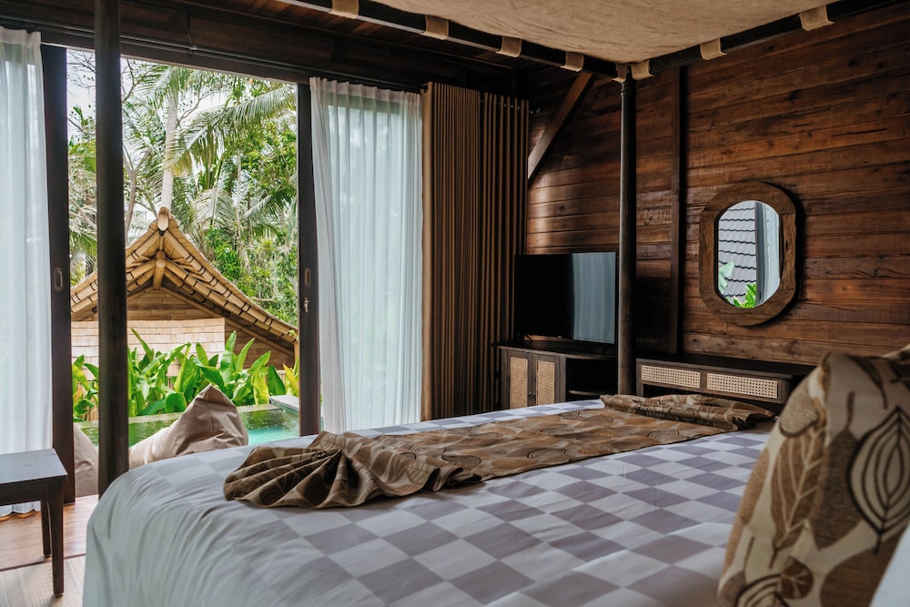 1 BEDROOM, WOODEN, VILLA, WITH POOL