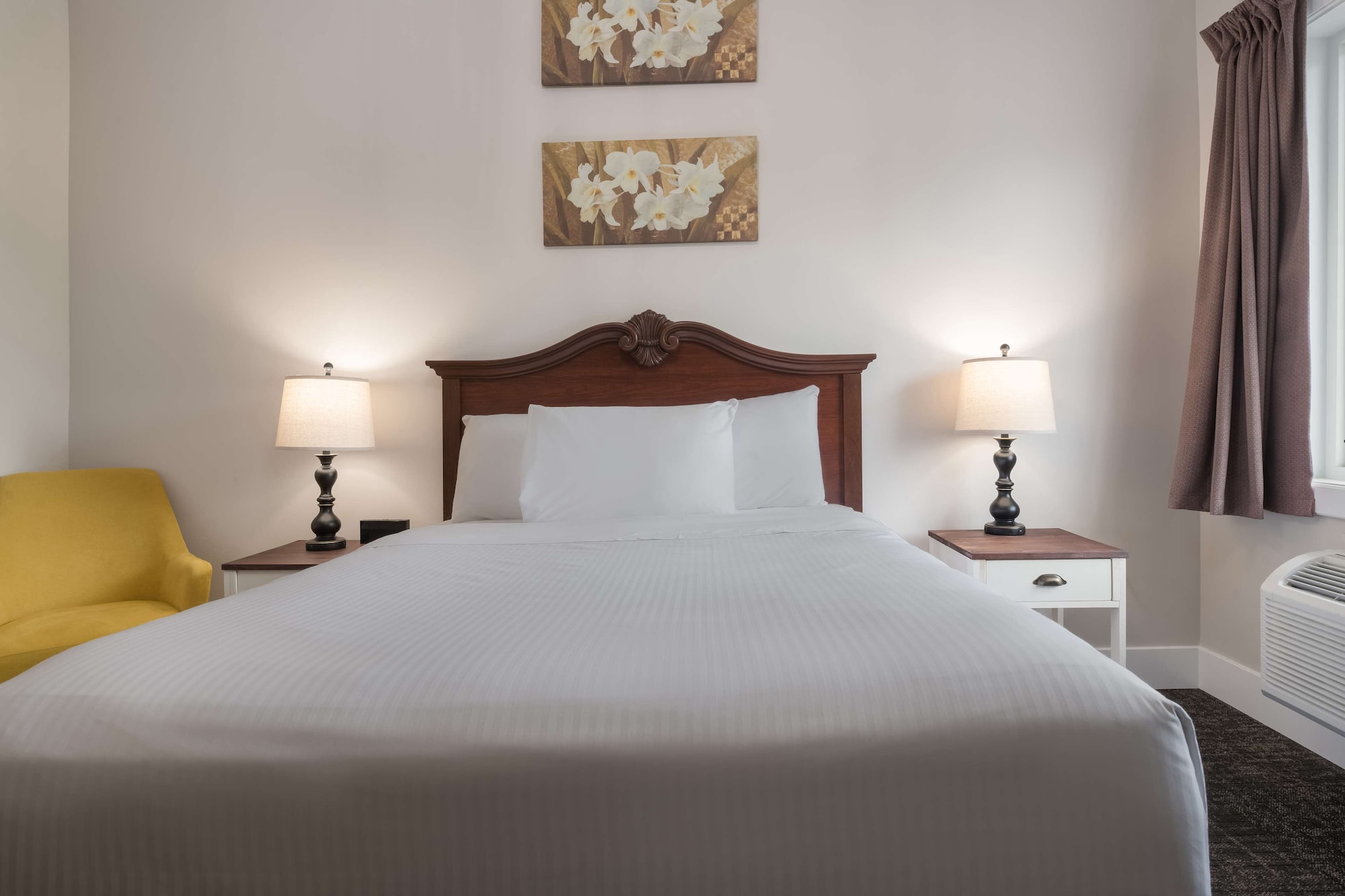 Deluxe, Queen Bed