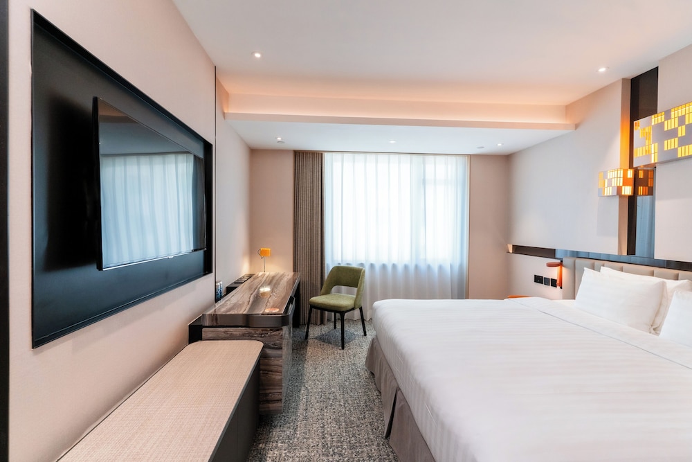 Nathan Hotel 28/72
