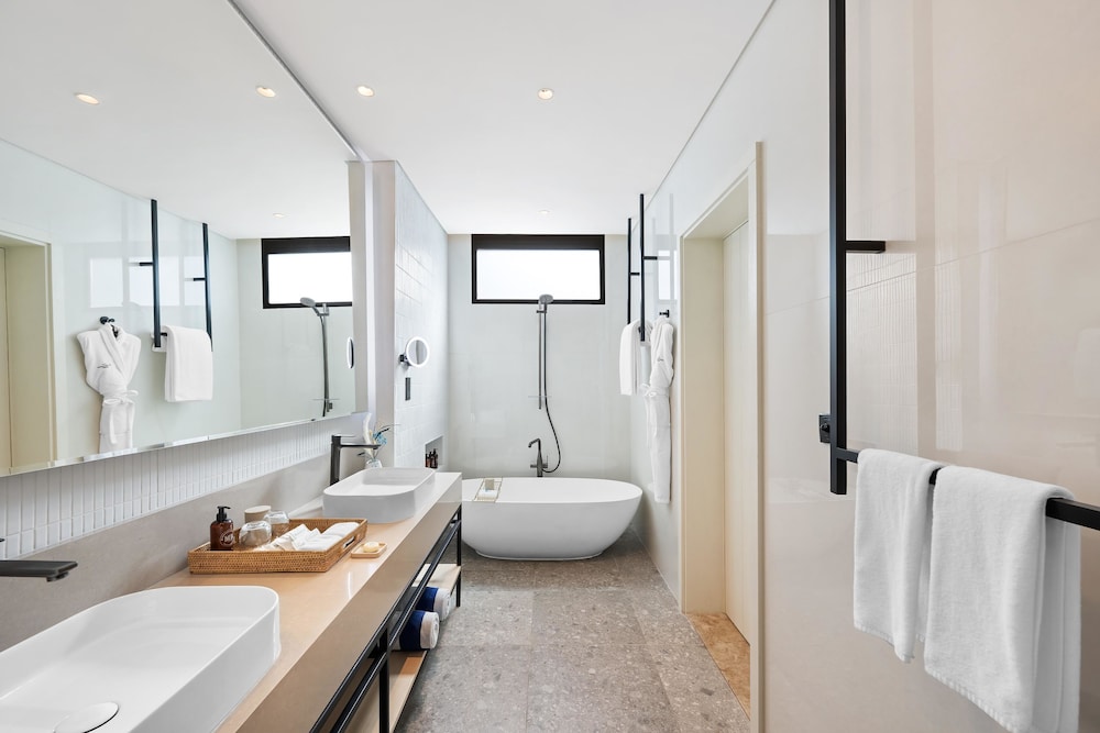 Bab Al Nojoum Hudayriyat Villas 60/62