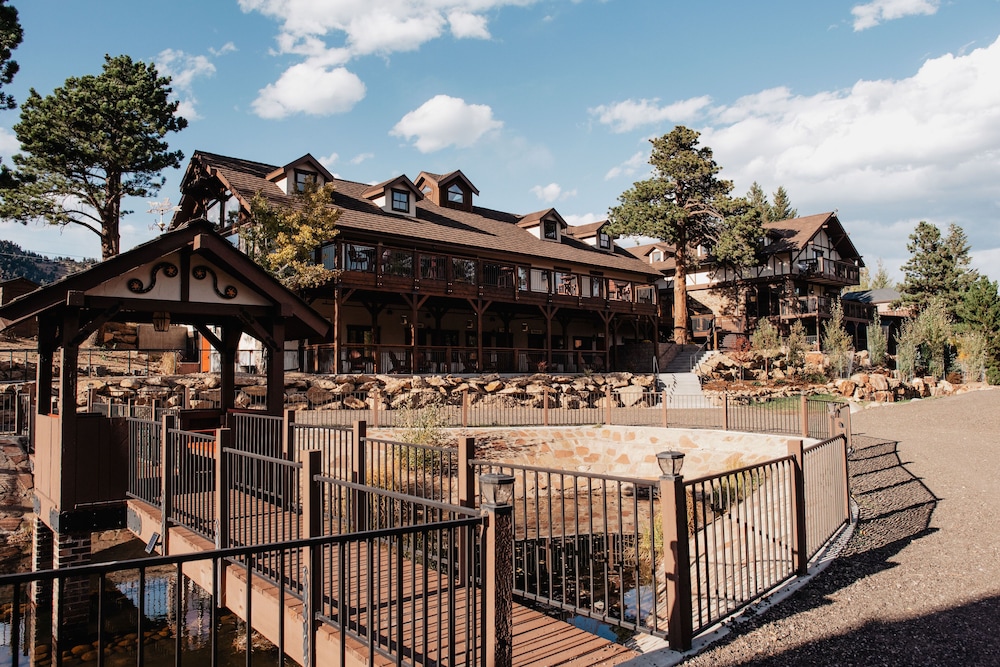 The Landing at Estes Park - Riverside Retreat 3/77