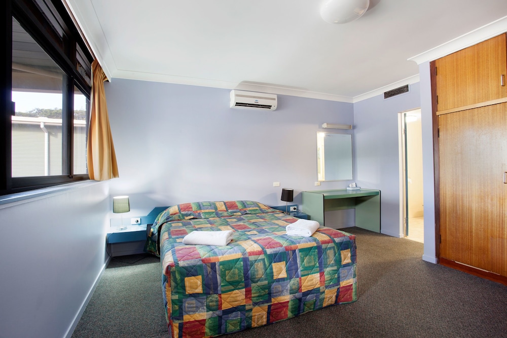 1 BEDROOM, APARTMENT
