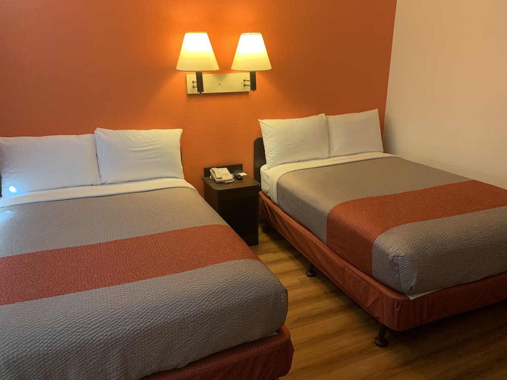 Motel6 Grants, NM 27/68