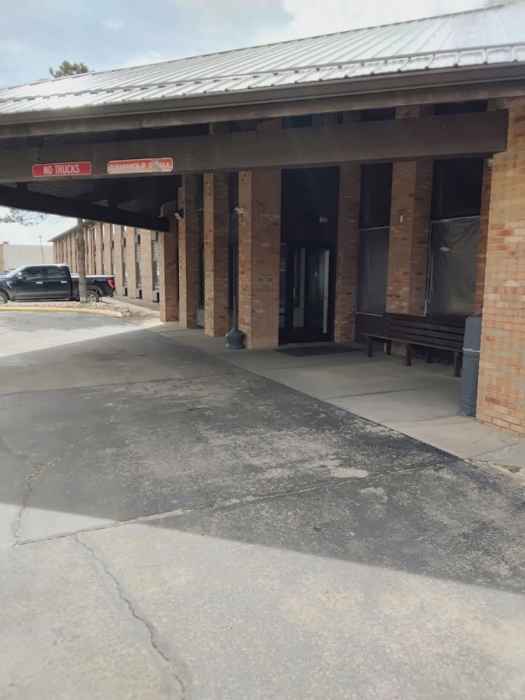 Quality Inn New Martinsville, WV 56/65
