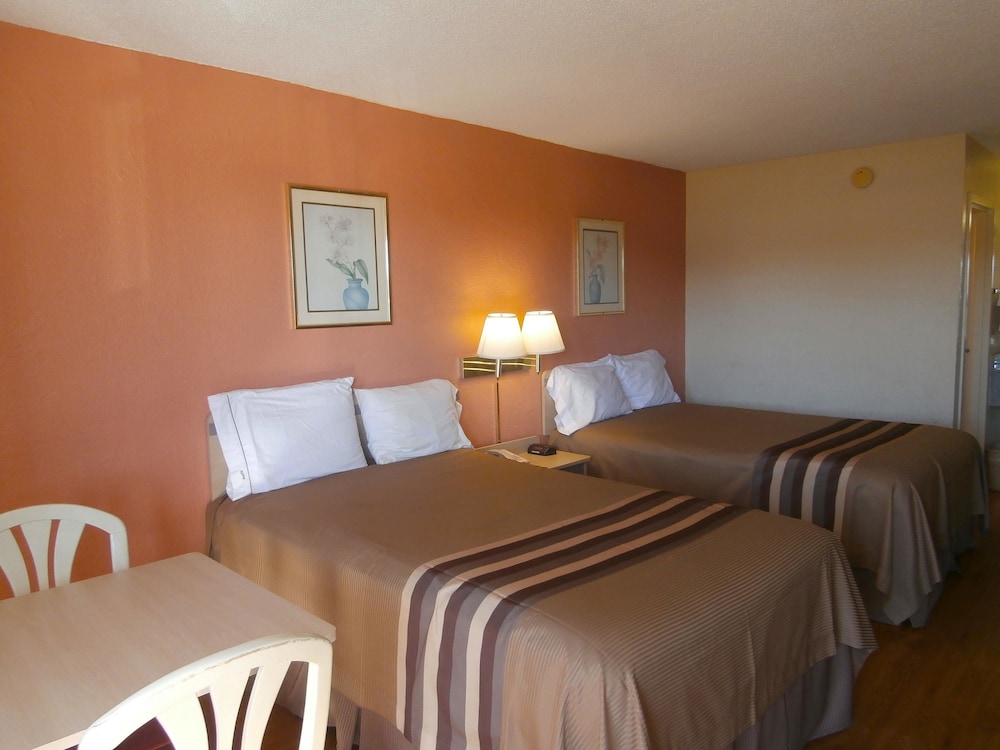Americas Best Value Inn Tucker 9/26