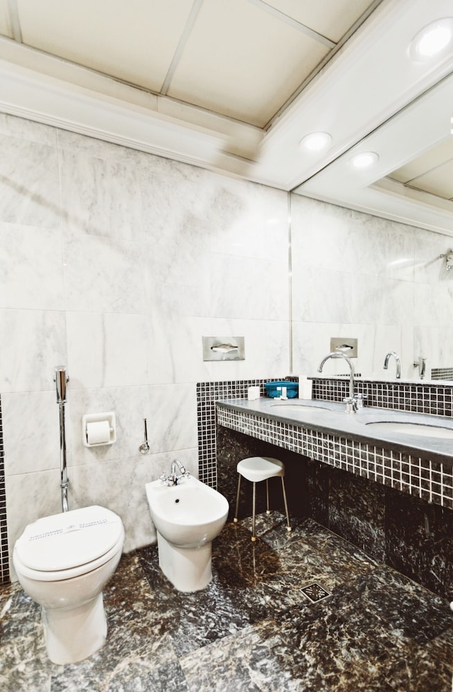 Mercure Patras Astir 65/69