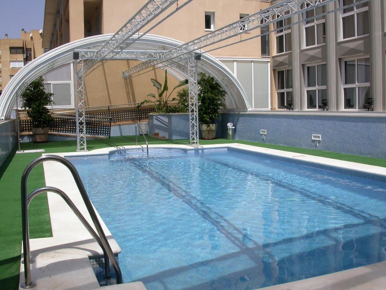 Hotel Vertice Sevilla 37/67