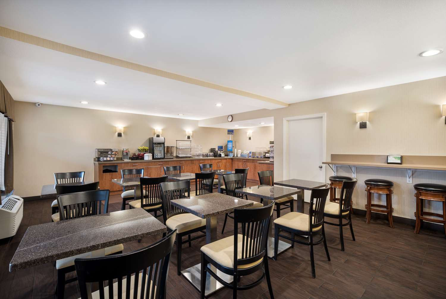Best Western Norwalk Inn 22/35