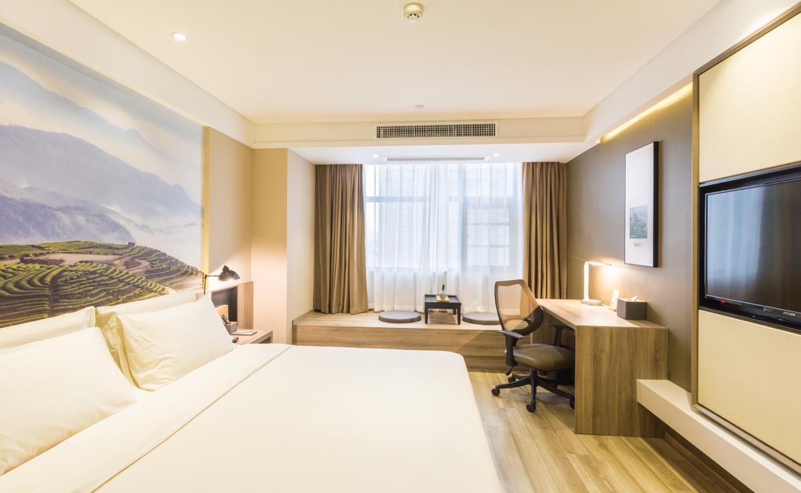 Superior, King and Queen Bed