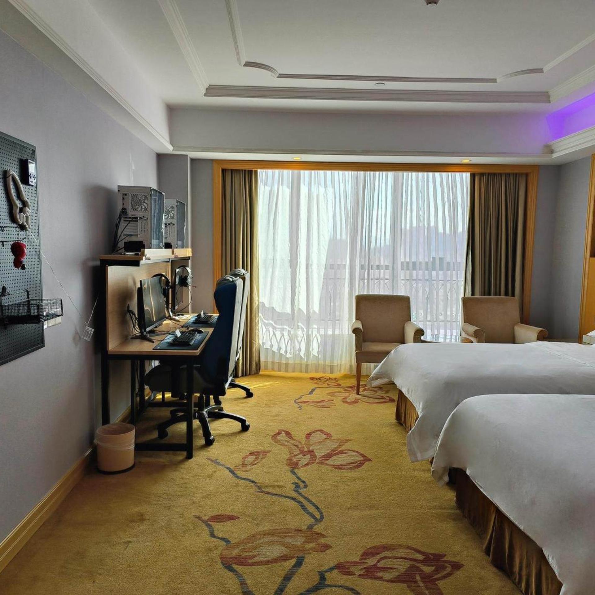 Vienna hotel Shenzhen Xiashuijing Subway Station 17/25
