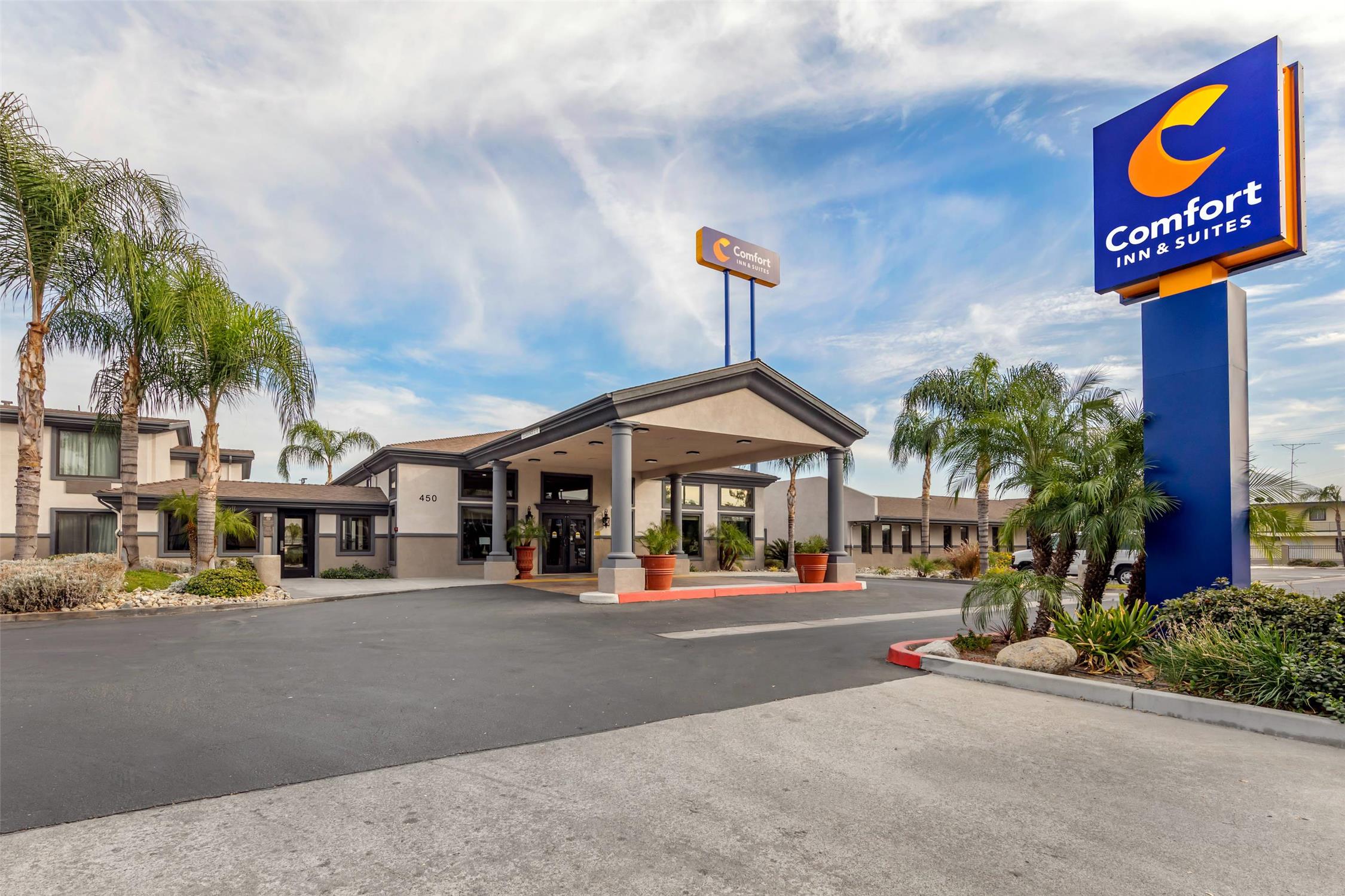 Comfort Inn & Suites San Bernardino 14/16