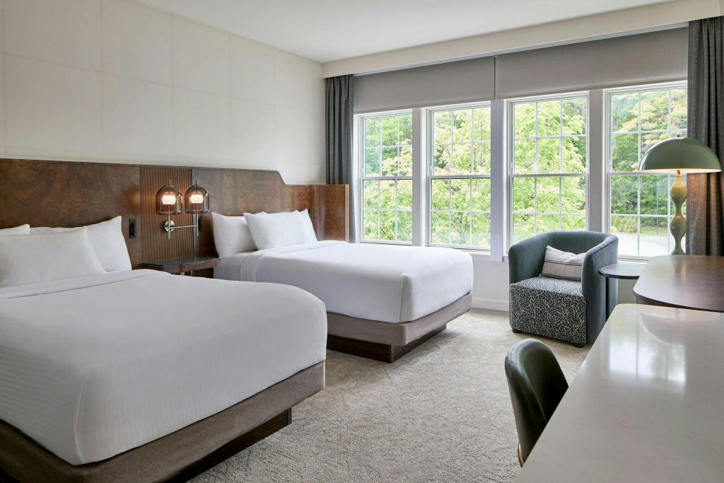 Sky, Guest Room, 2 Double Beds