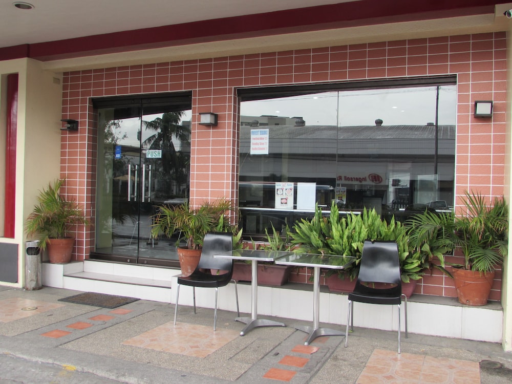 Oyster Plaza Hotel 2/37