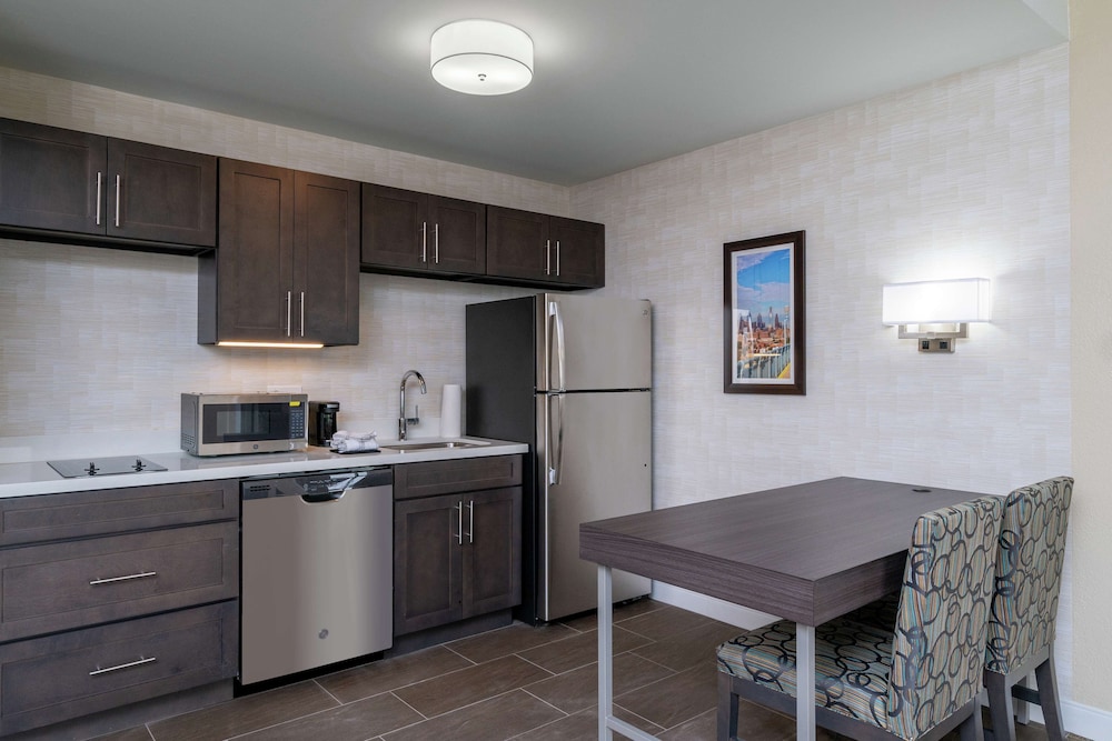 Hampton Inn And Suites Valley Forge Oaks 16/53