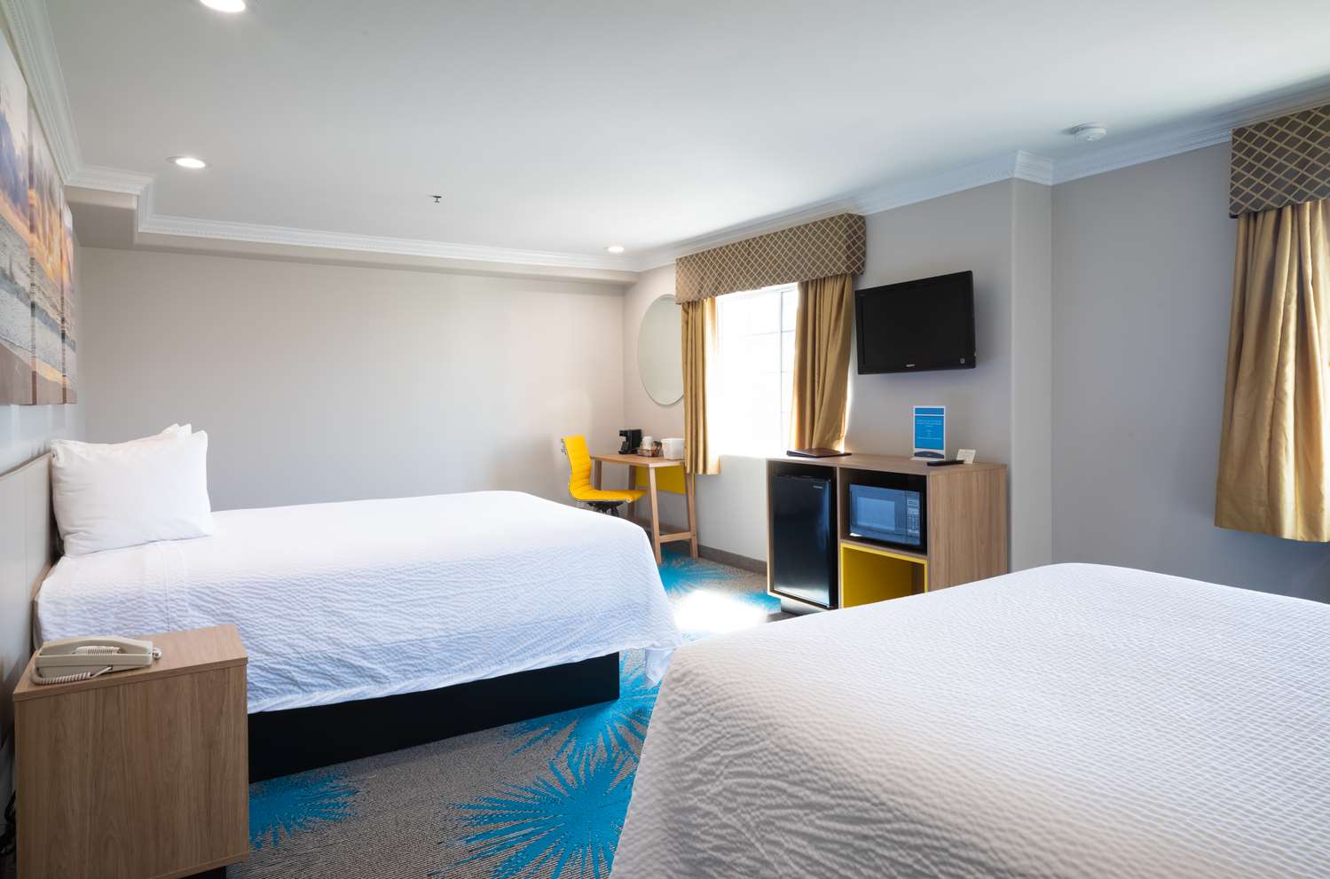 Days Inn by Wyndham Santa Monica 34/45