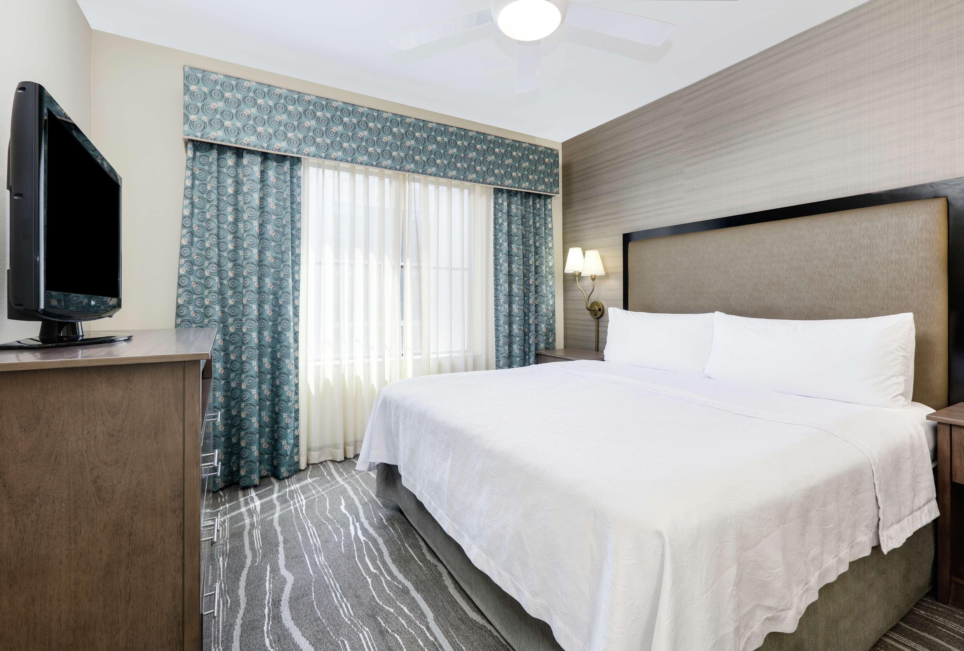 Suite, 1 King or 2 Queen Beds