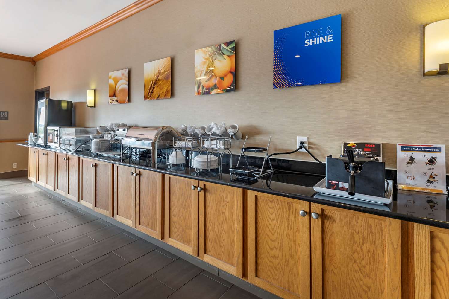 Comfort Inn & Suites Greenville I-70 33/34