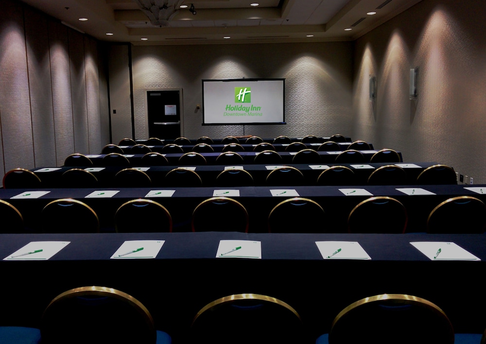Holiday Inn Corpus Christi Downtown Marina 52/57